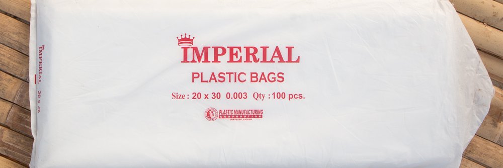 Bag of polyethylene (PE) plastic bag with dimensions and number of
contents indicated.